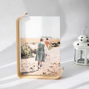 Wood-Look Photo Frame — 6-Inch Style
